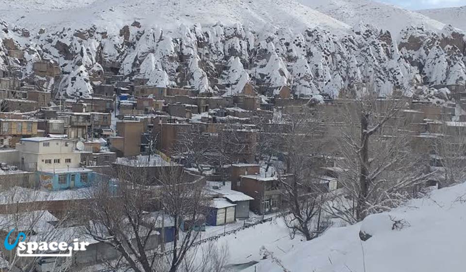 نمای زمستانی روستای زیبای کندوان